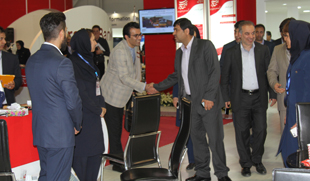 بازدید مدیرعامل بانک پارسیان و رییس کانون بانک های خصوصی از نمایشگاه بورس، بانک و بیمه