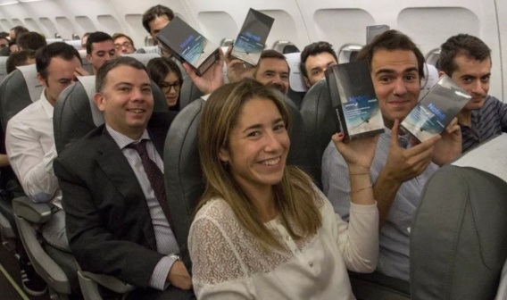 200 مسافر خوش شانس سامسونگ Note 8 هدیه گرفتند