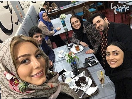 سلفی جمعی از ستاره های سینمای ایران در یک مهمانی