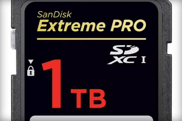 بزرگ ترین کارت حافظه دنیا رونمایی شد