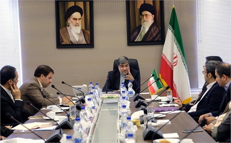 تقسیم بندی رسانه‌ها به موافق و مخالف غلط است