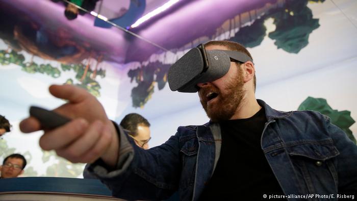 آیا باید کشتار در &quot;واقعیت مجازی&quot; غیرقانونی شود؟