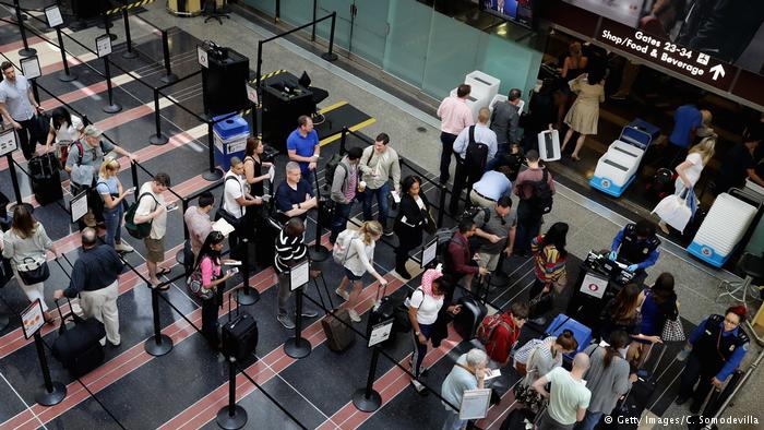 راهنمایی برای ورود به آمریکا بدون بر باد رفتن حریم خصوصی