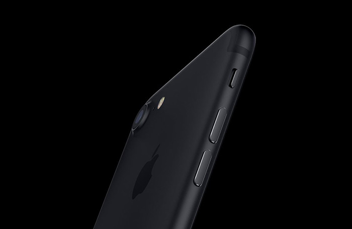 عواقب خرید آیفون ٧ پای خودتان است!