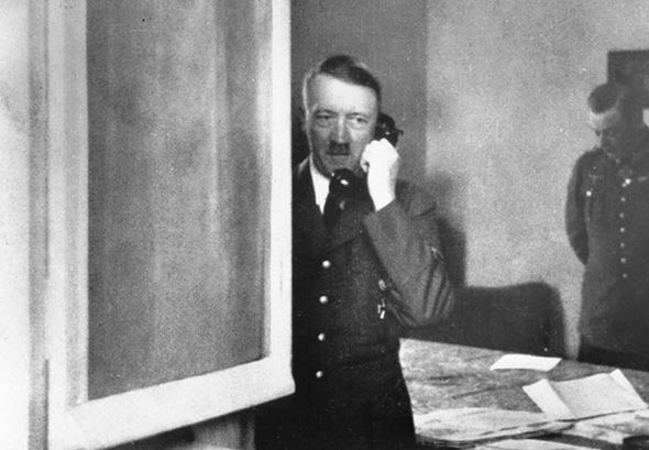 حراج تلفن شخصی هیتلر که اوامر مرگبار را مخابره می کرد!  (+عکس)