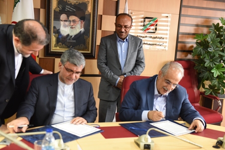 تفاهمنامه‌ی تبادل اطلاعات میان گمرک ایران و سازمان بنادر و دریانوردی امضا شد 