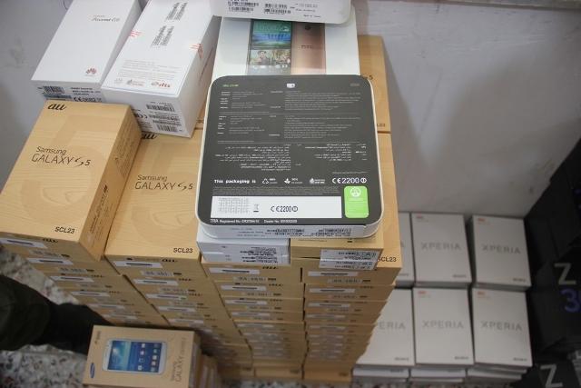 سود 100 هزار تومانی روی هر گوشی قاچاق