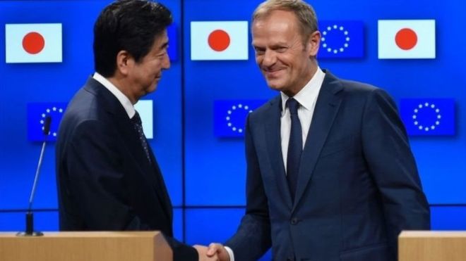 پاسخ تاریخی ژاپن و اتحادیه اروپا به ترامپ