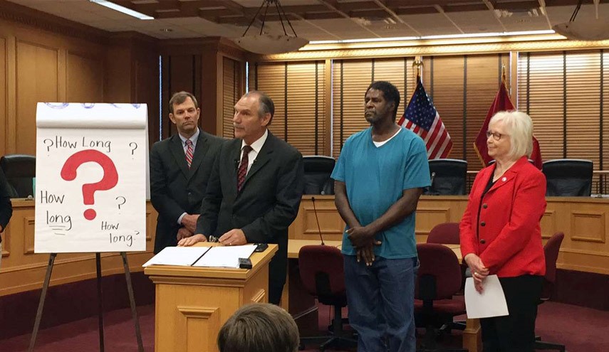 پرداخت 75 دلار خسارت برای 31 سال زندان اشتباهی! (+عکس)