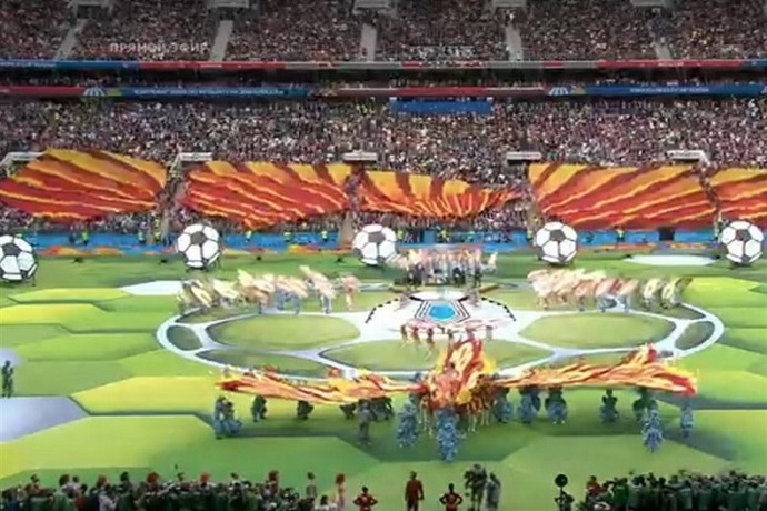 نمایش فوتبال و عشق در افتتاحیه جام جهانی