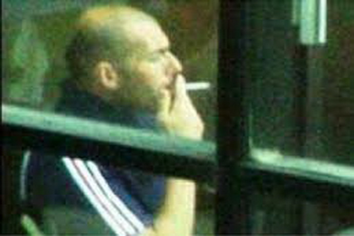 فوتبالیست‌های معروفی که سیگار می کشیدند