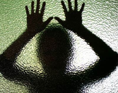 افشای تجاوز خانم دکتر روانشناس به 14 پسر نوجوان!