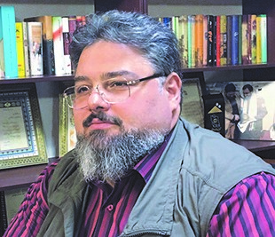 رأفت اسلامی در کنار تدبیر و امید نیاز است