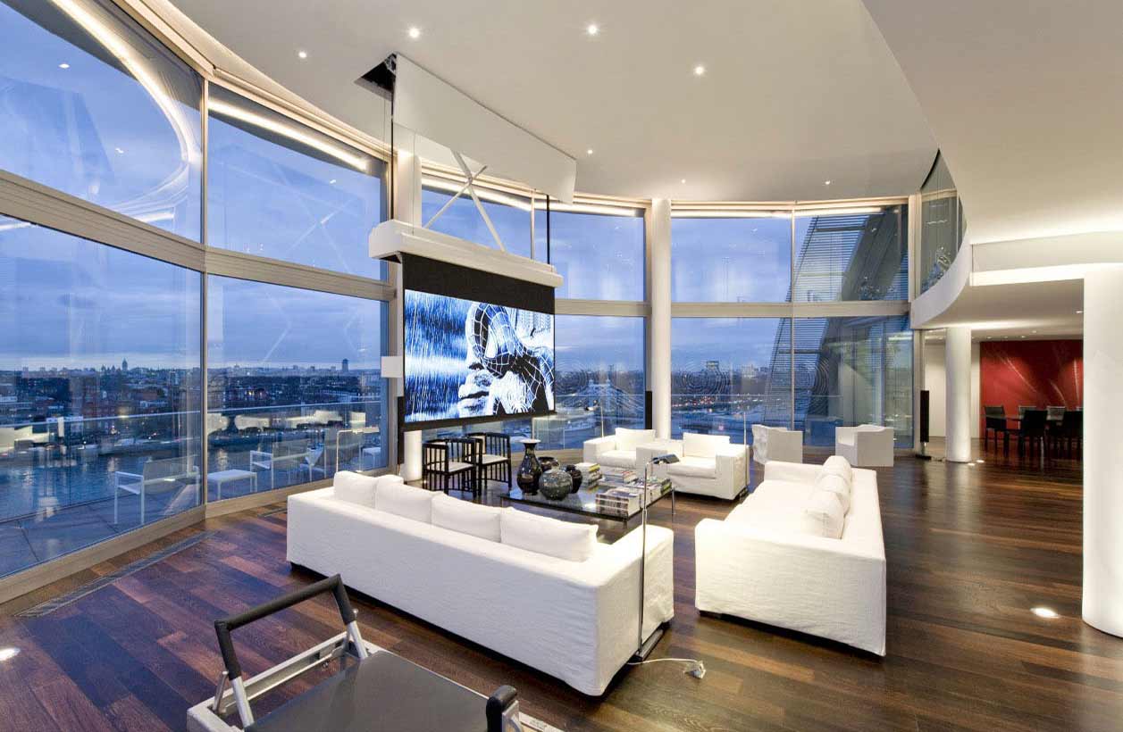 دردسرهای فوتبالیست مشهوری که پنت‌هاوس خرید