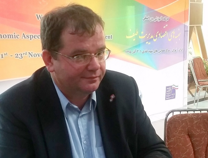 اجازه استفاده مردم از تمام ظرفیت های پیشرفته 5G داده شود