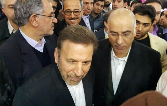 بازدید وزیر ارتباطات از سالن رایتل در نمایشگاه الکامپ