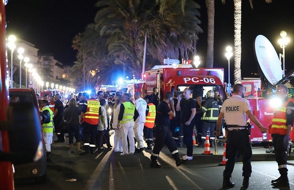 عملیات روانی سعودی‌ها در توییتر علیه ایران با تکیه بر حملات پاریس