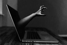 خشونت علیه زنان