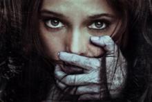 ماجرای دردناک دختری که یک شب اسیر شیطان شد