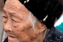 ازدواج جالب این زن 107 ساله برای اولین بار! (+عکس) 