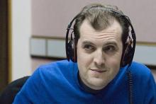 دبیر بخش دیجیتال مجله اکونومیست: اینترنت نسخه جدید «افیون توده‌ها» است/ توئیتر و فیس‌بوک در نظر اول شبیه «بازار مکاره» است