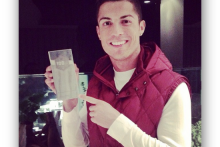 جایزه فیس بوک به رونالدو + عکس