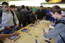 با تمجید خریداران، فروش آیفون ۶ اوج گرفت 