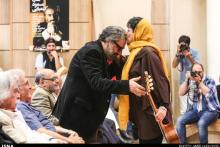 حاشیه‎سازی در فضای مجازی به بهانه بوسه بر پیشانی کیمیایی!