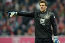 جدیدترین شاهکار اینترنتی؛ فحاشی فیس‌بوکی به دانیل داوری +تصاویر 