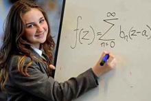 دختری که اینشتین را جا گذاشت + تصویر 