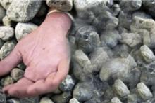 سنگسار دختر سوری توسط "داعش" برای عضویت در فیس‌بوک