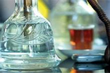 تصویری جنجالی از قلیان کشیدن دو بازیکن استقلال در اینترنت! + عکس