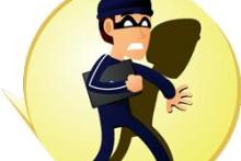 رایانه‌های عارف و فرزندش به سرقت رفت 