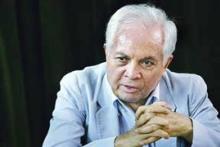 انتقاد از برخی عکس های تشییع جنازه دکتر معتمدنژاد 