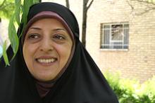 شوخی ابتکار با روحانی در جلسه دولت سر از فیس&lrm;بوک درآورد!