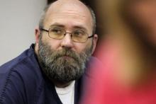 کشیش آمریکایی متهم به پورنوگرافی کودکان به 50 سال زندان محکوم شد+ عکس 