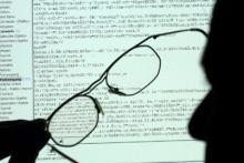 عینک ویژه&lrm;ی پنهان کننده&lrm;ی صورت از دید دوربین&lrm;ها