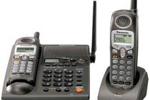 رئیس اتحادیه دستگاه&lrm;های مخابراتی: ارز مرجع به تلفن ثابت و تلفن بی&zwnj;سیم تعلق نمی&zwnj;گیرد