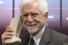 داستان جالب اولین موبایل در جهان و مخترع آن 