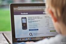 رفتارشناسی والدین با فرزندانشان در فیس بوک