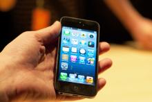 فروش اولیه 300 هزار گوشی iPhone 5 در چین