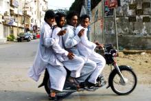 هشدار طالبان درباره‎ی آپلود موسیقی و عکس روی تلفن همراه!