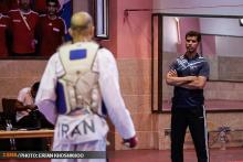 خط خطی کردن عکس ساعی در دهکده المپیک!