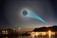 مشاهده‎ی شیء سفید رنگ در آسمان + فیلم‎ها و تصاویر؛ دلیل وقوع این پدیده چیست؟ 