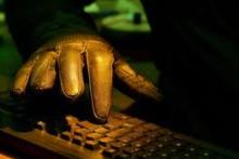 اخاذی از همکلاسی دختر با انتشار تصاویر خصوصی در وب