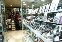 برخورد قانونی با سودجویان بازار تلفن‌همراه