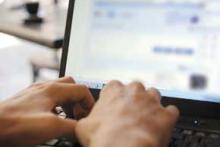 انتشار شماره تلفن زن در چت‌روم به قصد انتقام 