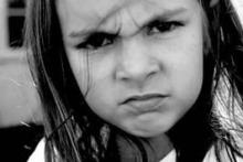 دختری با محبوبیت فراگیر در شبکه‌ی اینترنت + تصاویر