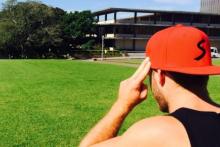 با این کلاه دیگر نیاز به موبایل ندارید +عکس 