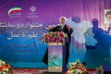 دانشجوهایی که با هزینه‌های بالا تربیت کرده‌ایم را به راحتی به بنگاه‌های تجاری دنیا تقدیم می‌کنیم